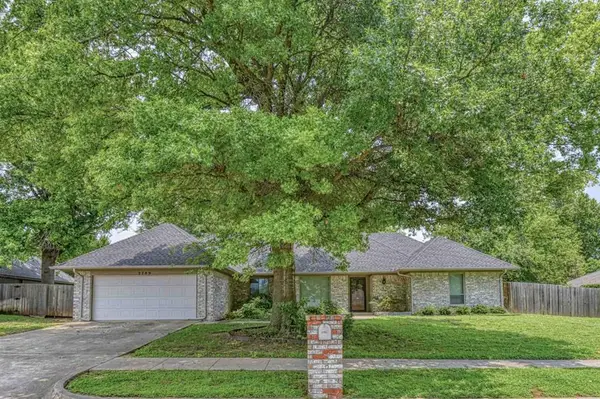 2709 Barry Switzer Drive, Norman, OK 73072