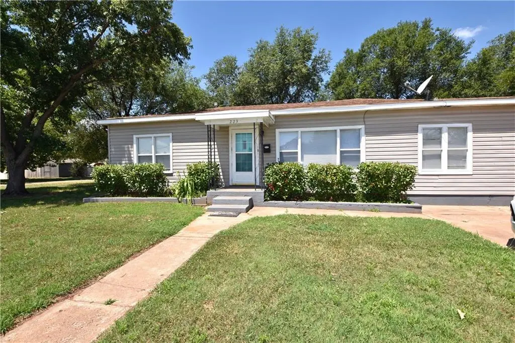 223 S 17th Street, Guthrie, OK 73044 - #1