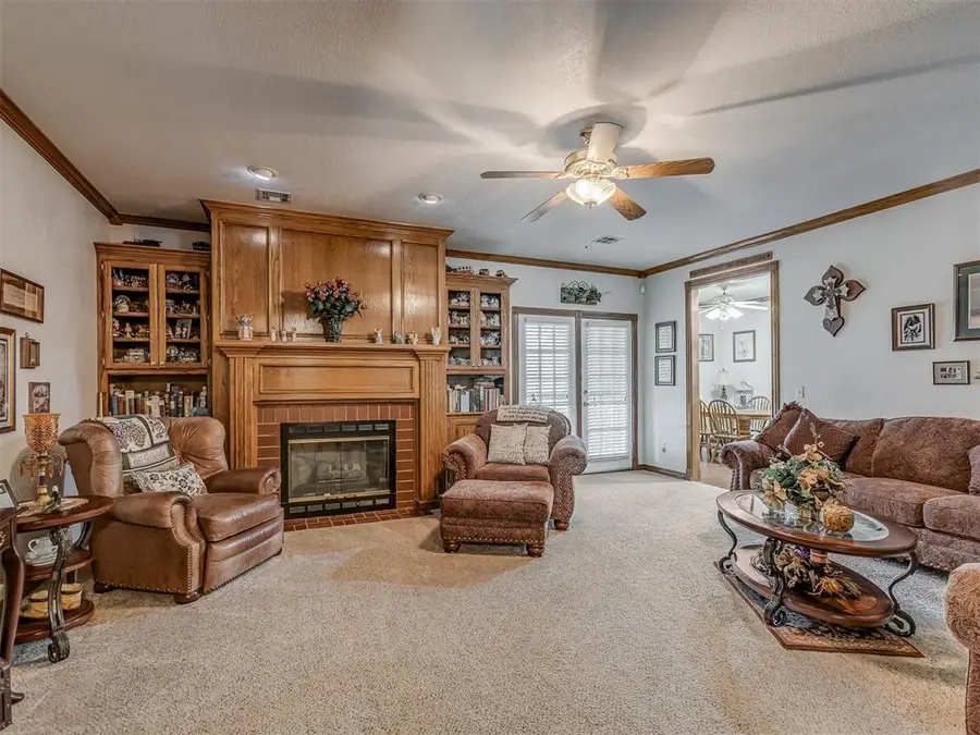 217 S Roselawn Avenue, Midwest City, OK 73130 - #3