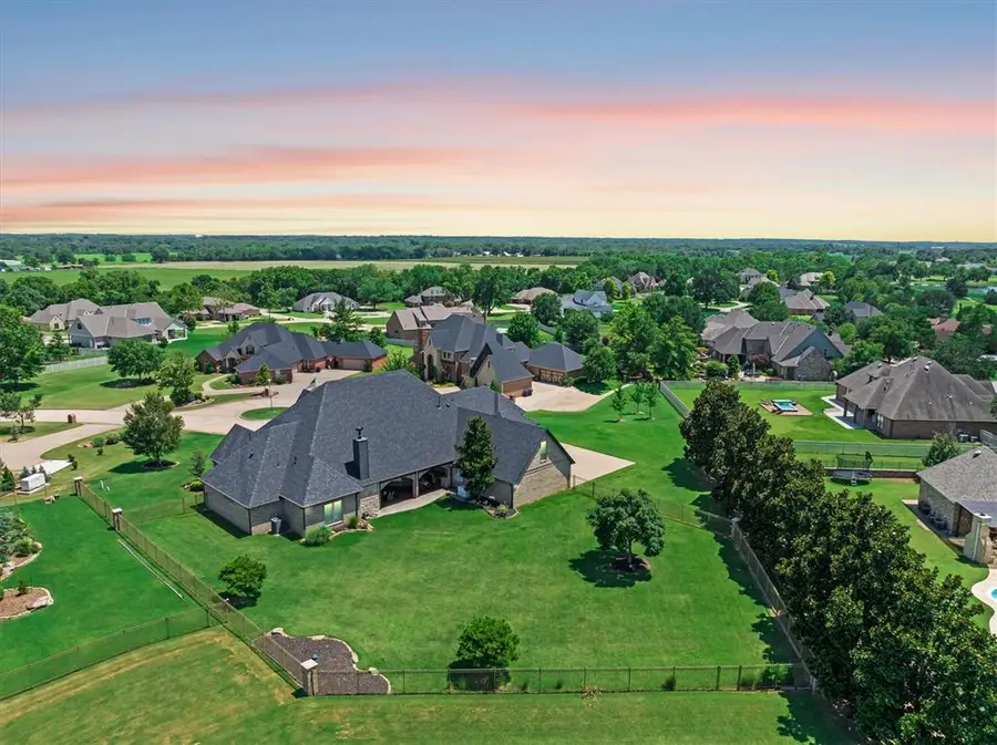 1204 Turnberry Circle, Shawnee, OK 74801 - #3