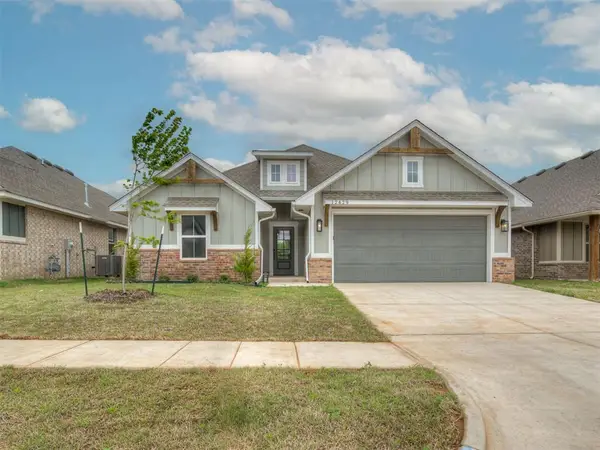 12429 Dolche Vita Drive, Yukon, OK 73099