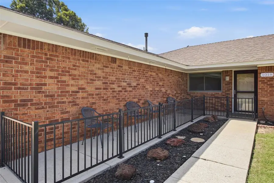 1018 W Windsor Way, Mustang, OK 73064 - #3