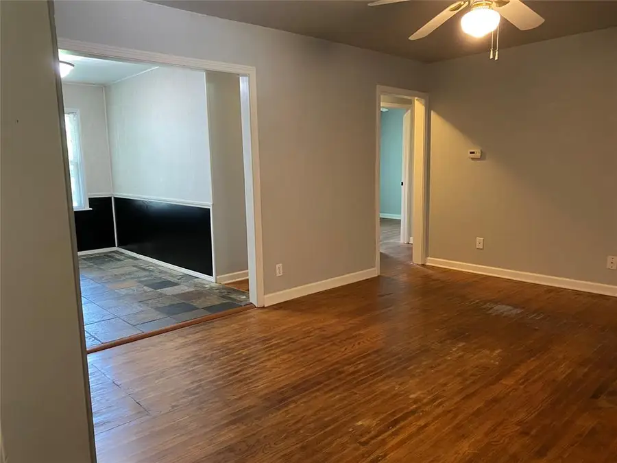 8 W Pulaski Street, Shawnee, OK 74804 - #3