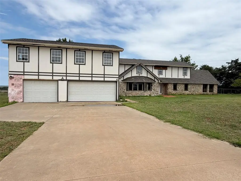 5885 S Canadian Road, Hinton, OK 73047 - #1