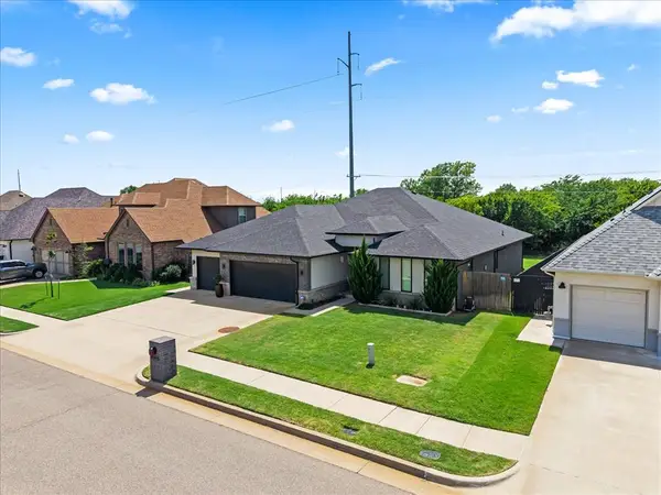 8105 Cloverdale Way, Yukon, OK 73099