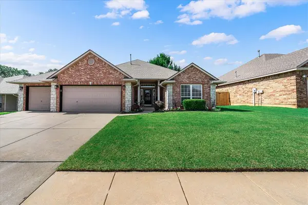 11008 NW 104th Terrace, Yukon, OK 73099