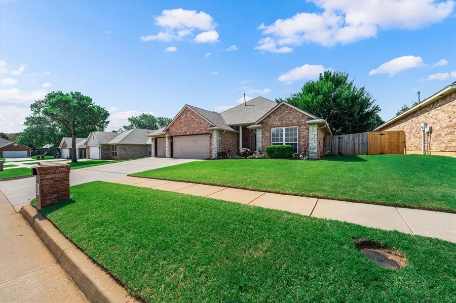 11008 NW 104th Terrace, Yukon, OK 73099 - #3