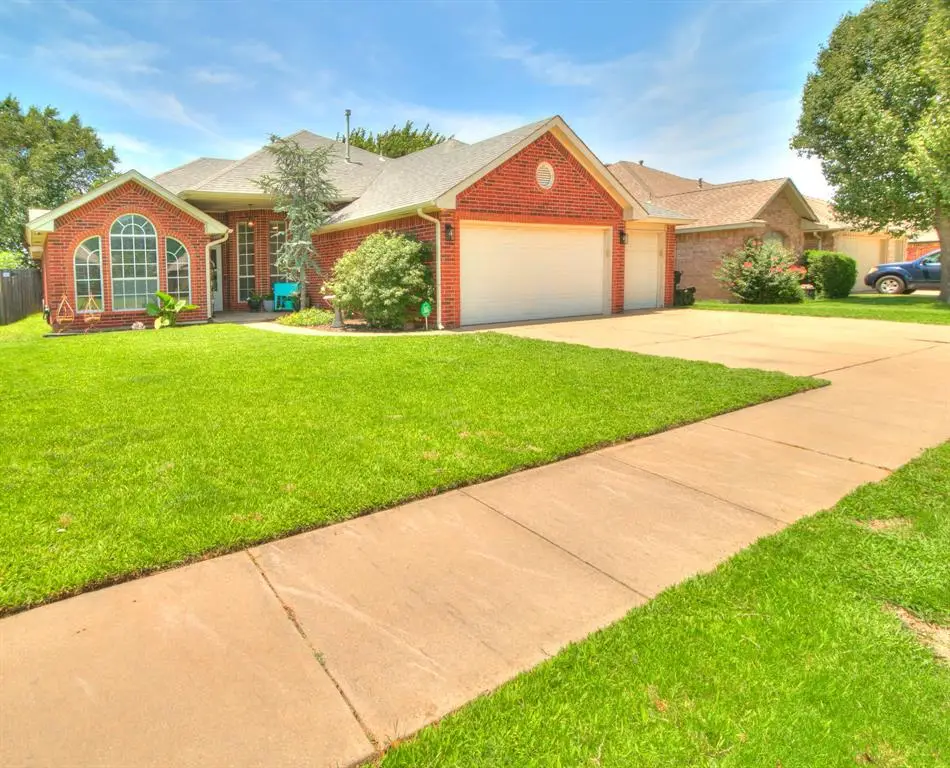15613 Sandstone Terrace, Moore, OK 73170 - #1