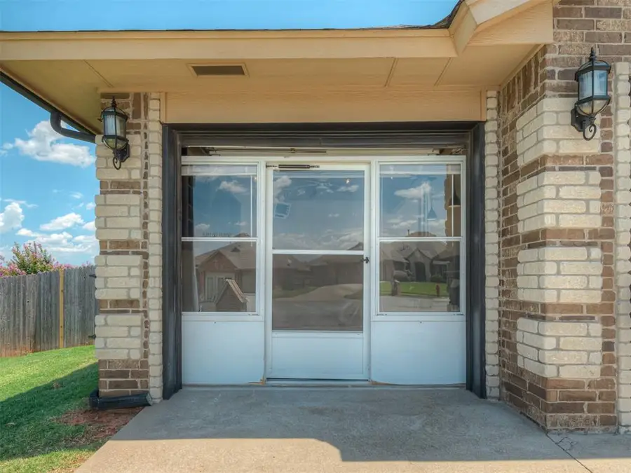 704 Tall Grass Drive, Yukon, OK 73099 - #3