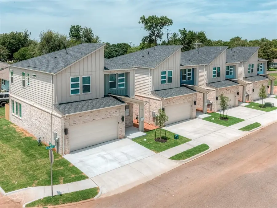 21 N Walnut Street, Edmond, OK 73003 - #2