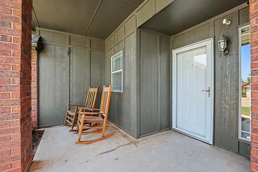 725 Westview Drive, Yukon, OK 73099 - #2