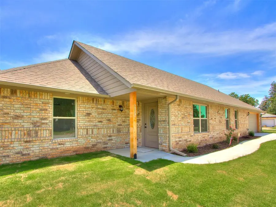 2027 W Nevada Avenue, Chickasha, OK 73018 - #2