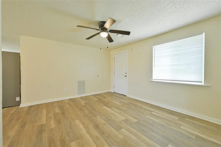 1009 Bell Drive, Midwest City, OK 73110 - #3