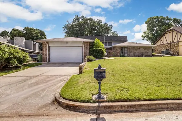 1500 Summerton Place, Yukon, OK 73099