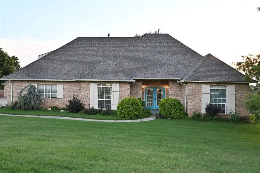 2077 Clearwater Drive, Choctaw, OK 73020 - #1