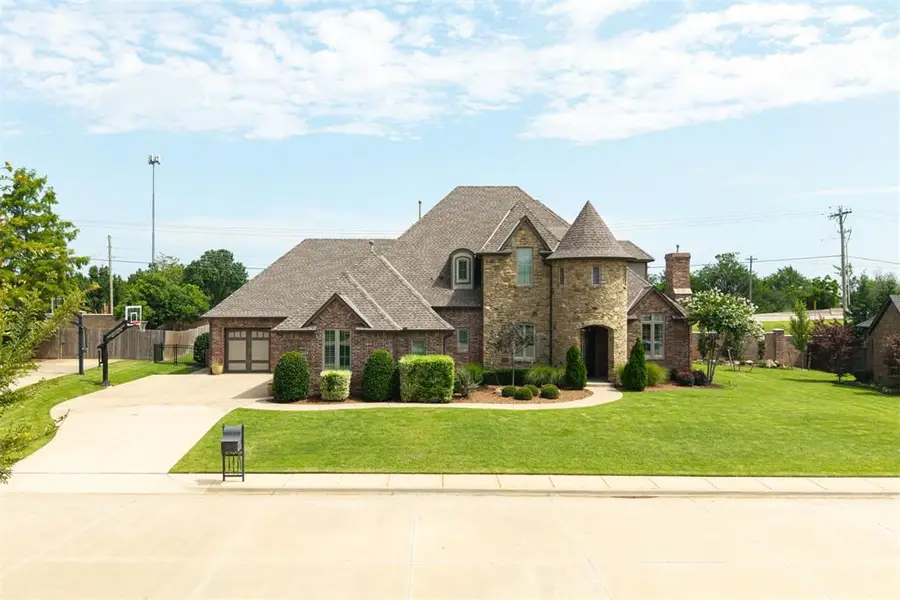 309 Oak Summit Road, Edmond, OK 73025 - #2