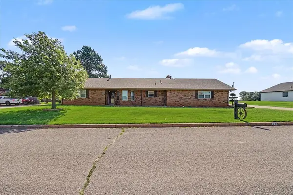 123 W Quail Drive, Cordell, OK 73632