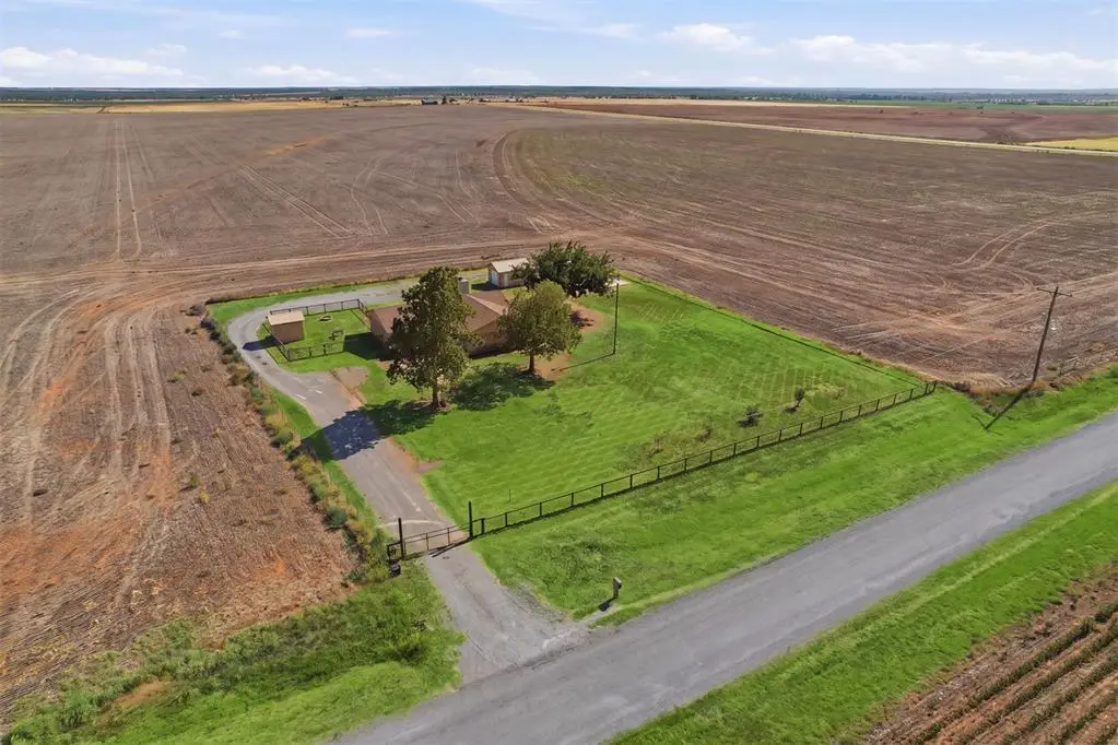 20372 E County Road 175 Road, Elmer, OK 73539 - #1