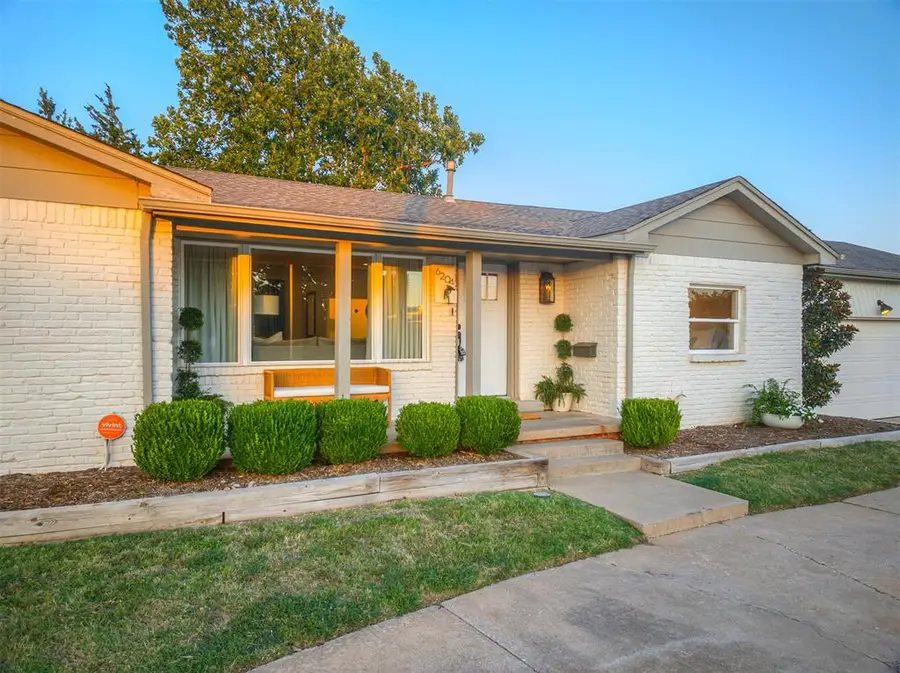 6204 N Ross Avenue, Oklahoma City, OK 73112 - #3