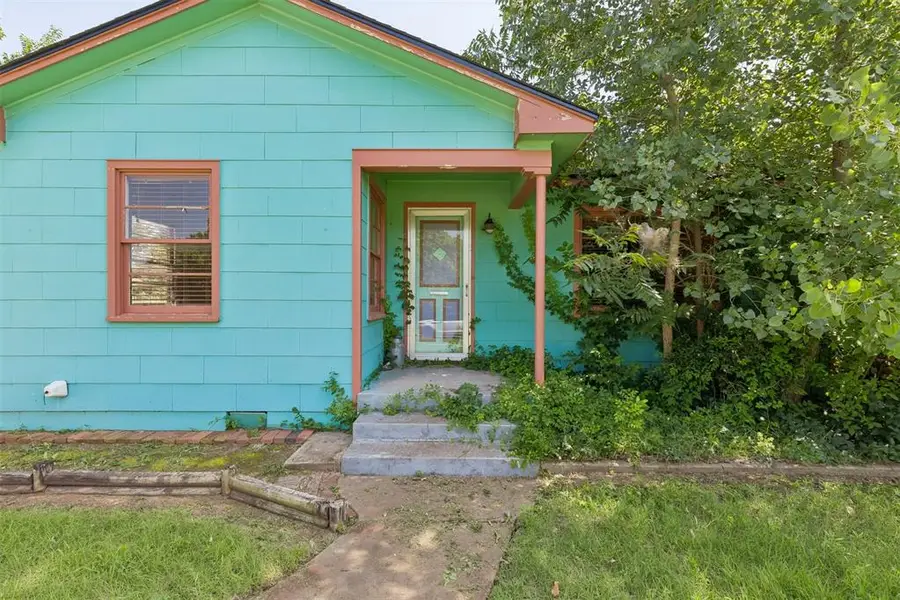 911 E Noble Avenue, Guthrie, OK 73044 - #2
