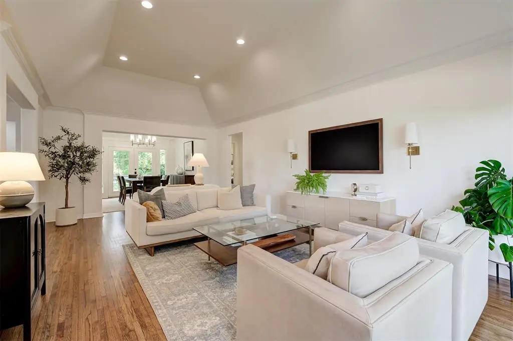 1107 Belford Avenue, Nichols Hills, OK 73116 - #1