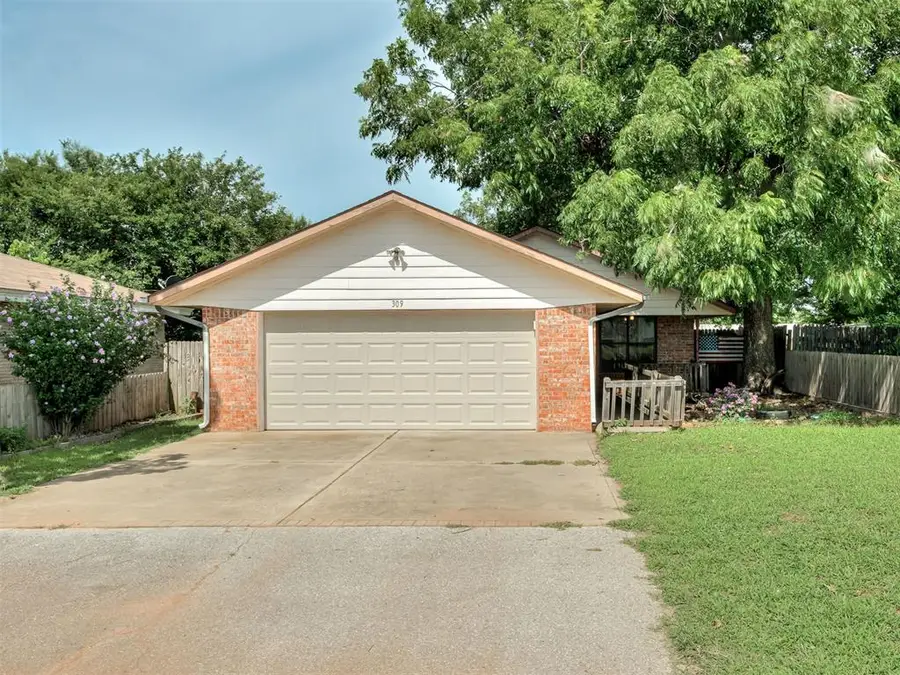 309 S Van Buren Avenue, Blanchard, OK 73010 - #2