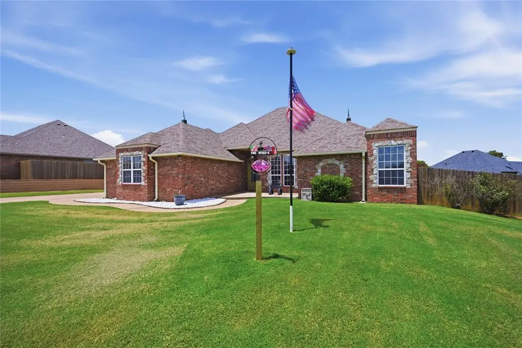 1610 Happy Valley, Shawnee, OK 74804 - #1