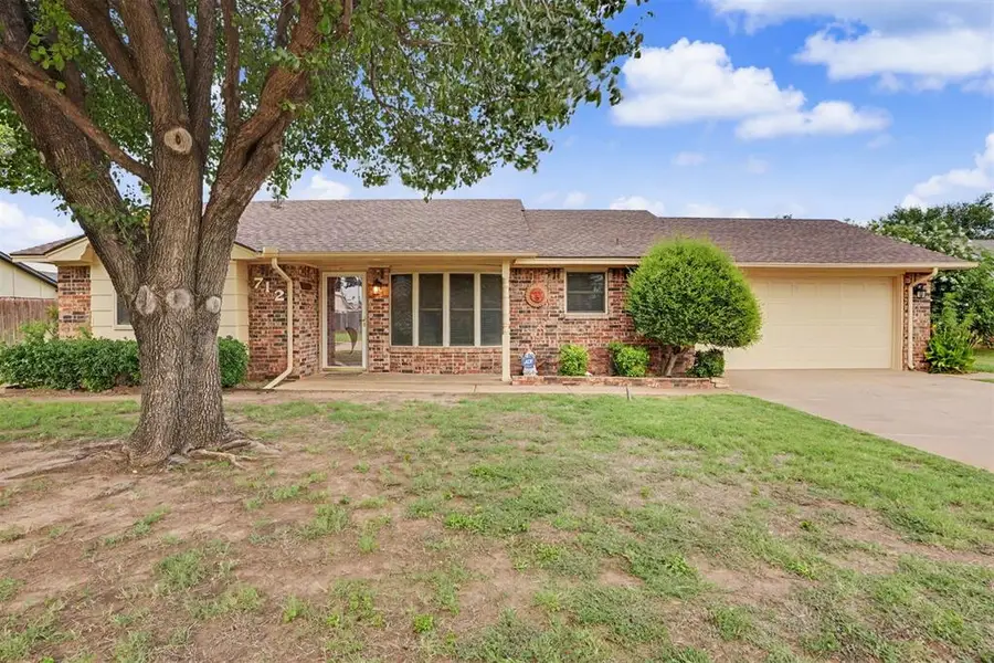712 Canterbury Boulevard, Altus, OK 73521 - #3