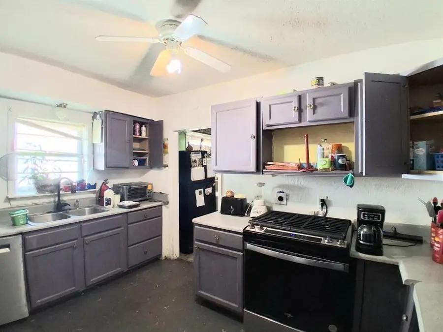 618 W Wood Street, Shawnee, OK 74801 - #2