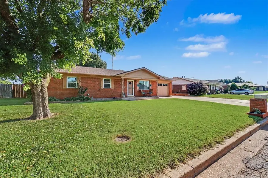 105 W Maple Street, Cordell, OK 73632 - #3