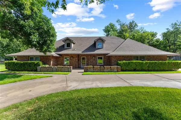 2442 Edgewood Drive, Enid, OK 73703