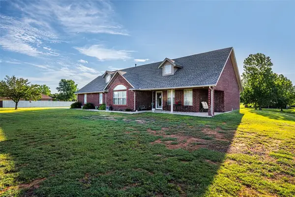 506 Summer Creek Road, Blanchard, OK 73010