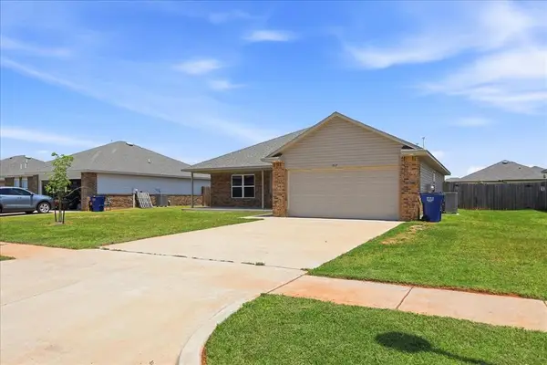 1012 S Blackjack Lane, Mustang, OK 73064