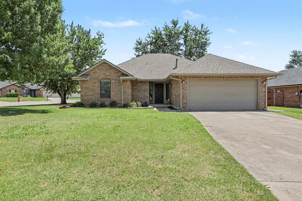 200 Taos, Edmond, OK 73013 - #1