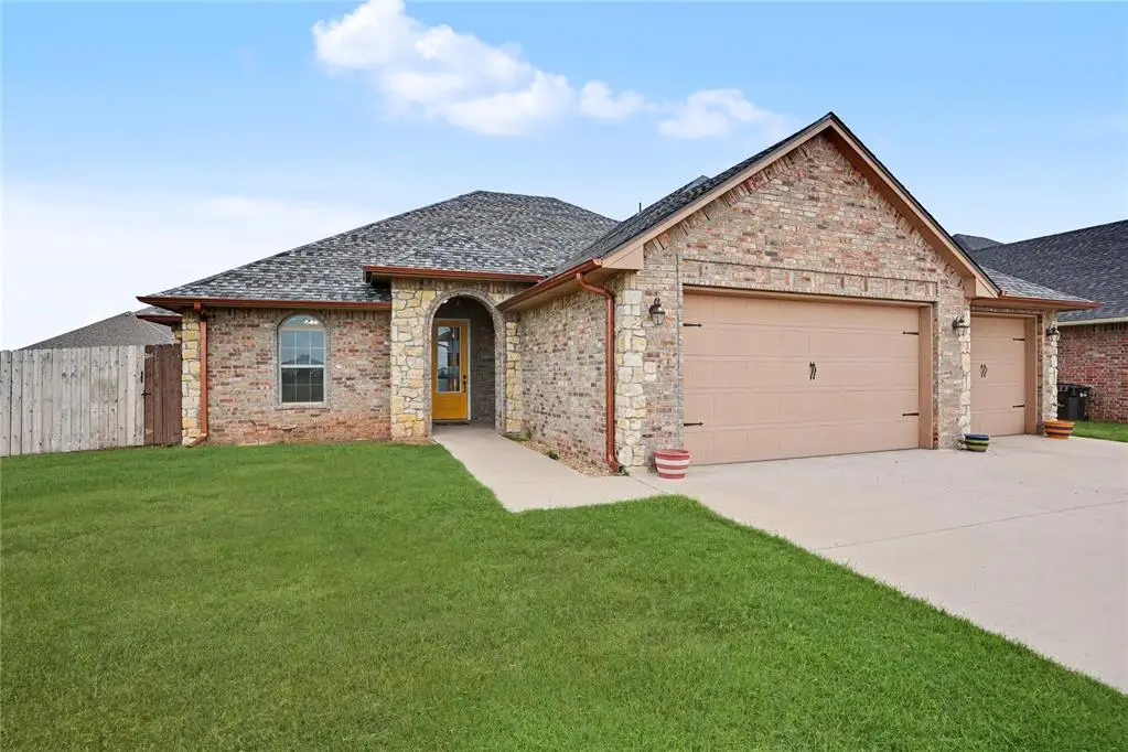 2104 Buffalo Lane, Altus, OK 73521 - #1