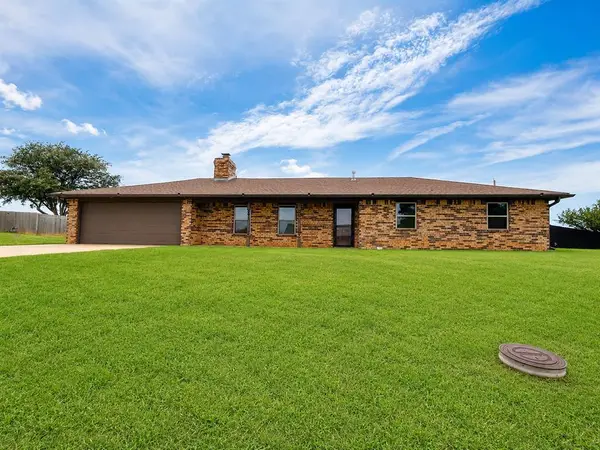 122 W Quail Drive, Cordell, OK 73632