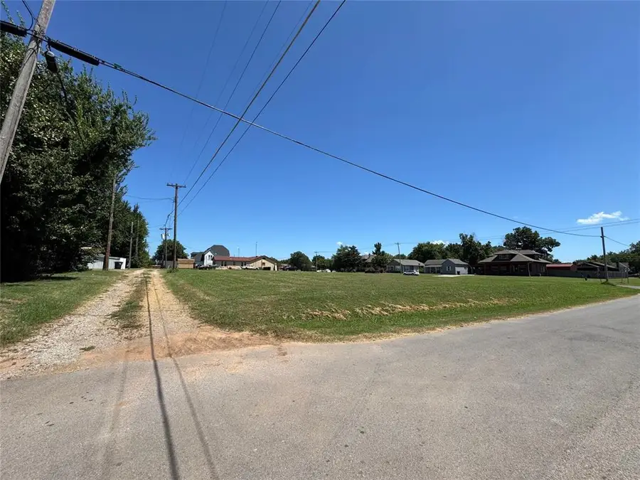 419 W 7th Street, Stroud, OK 74079 - #2