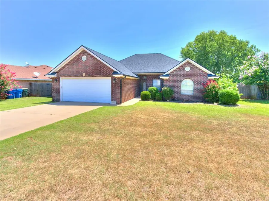 3021 Alli Circle, Chickasha, OK 73018 - #2