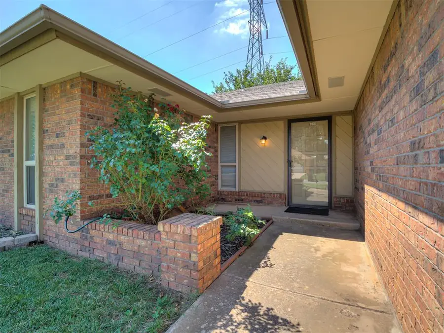 6904 N Elk Canyon Road, Oklahoma City, OK 73162 - #2
