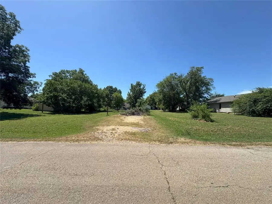 620 W 6th Street, Stroud, OK 74079 - #3