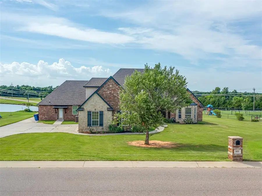 935 Silver Chase Drive, Choctaw, OK 73020 - #2