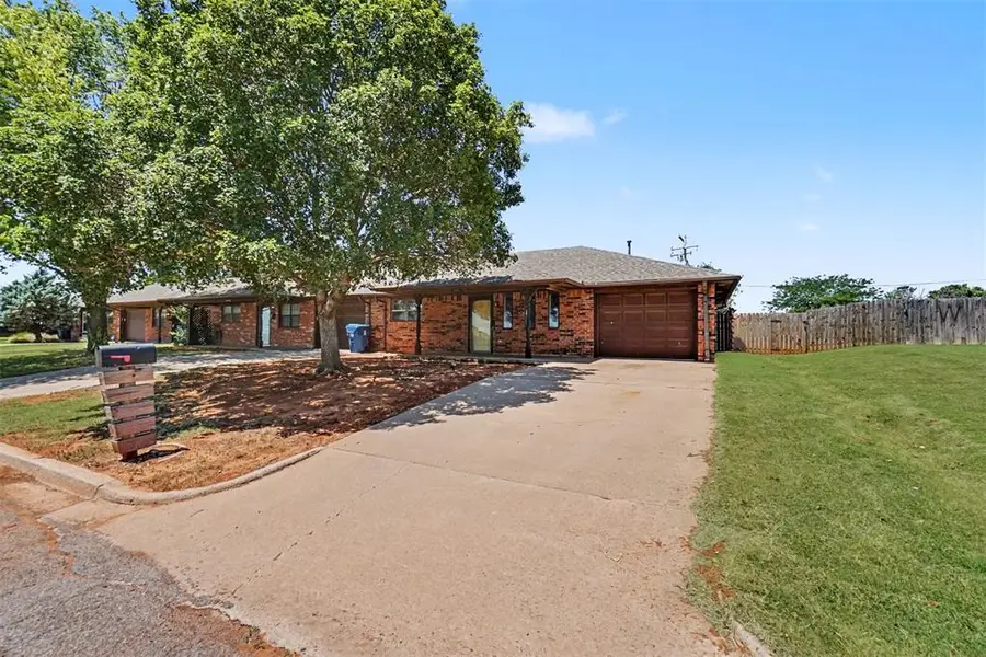 1402 Partridge ( 1402 1/2) Lane, Cordell, OK 73632 - #2