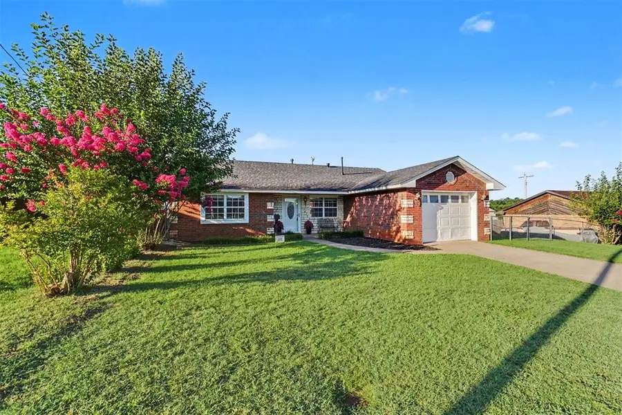132 Florence Drive, Cordell, OK 73632 - #3