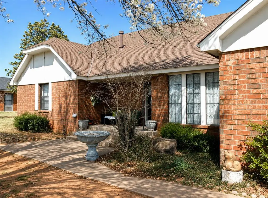 1218 Ridgewood Drive, Lindsay, OK 73052 - #1