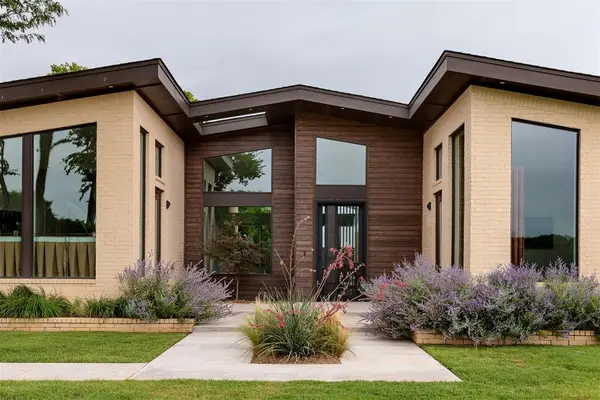 559 SW Pedras Circle, Newcastle, OK 73065