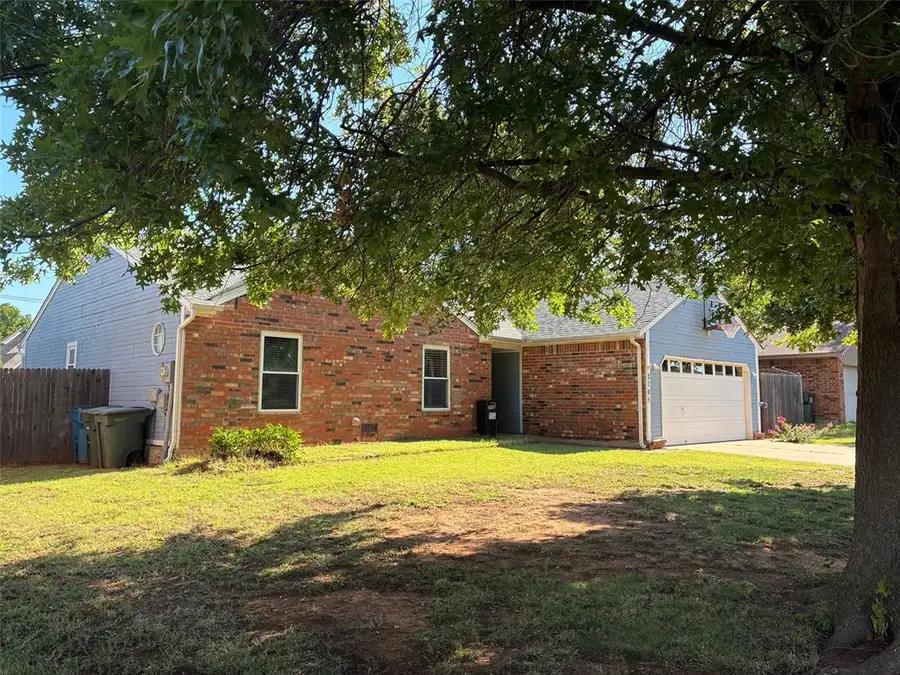 2105 Castle Rock, Edmond, OK 73003 - #2