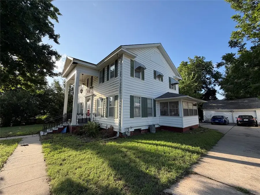 21 E Ayre Street, Shawnee, OK 74801 - #3