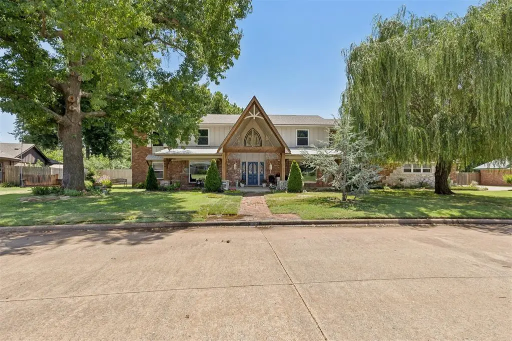 806 Glenmanor Drive, Midwest City, OK 73110 - #1