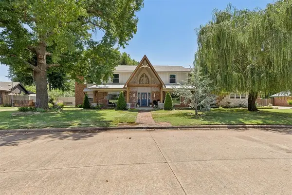 806 Glenmanor Drive, Midwest City, OK 73110