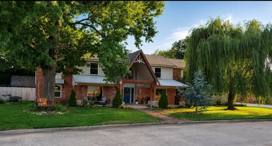 806 Glenmanor Drive, Midwest City, OK 73110 - #2